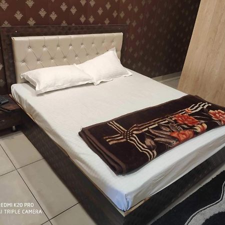 לודהיאנה Hotel 7 Deep מראה חיצוני תמונה