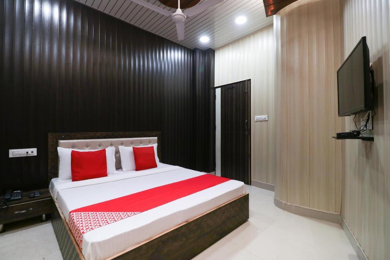לודהיאנה Hotel 7 Deep מראה חיצוני תמונה